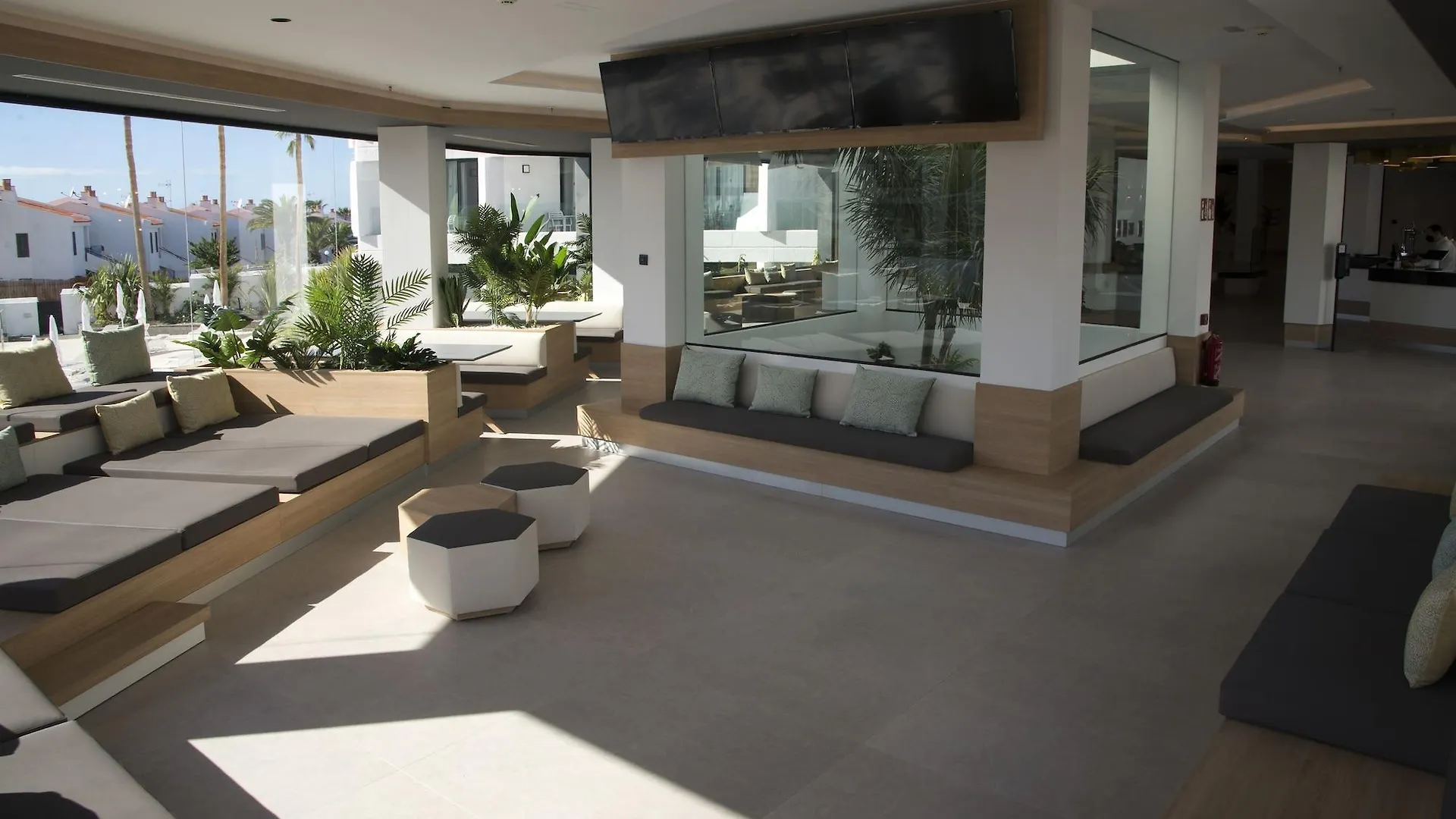 Hotel Merlin Resort Callao Salvaje